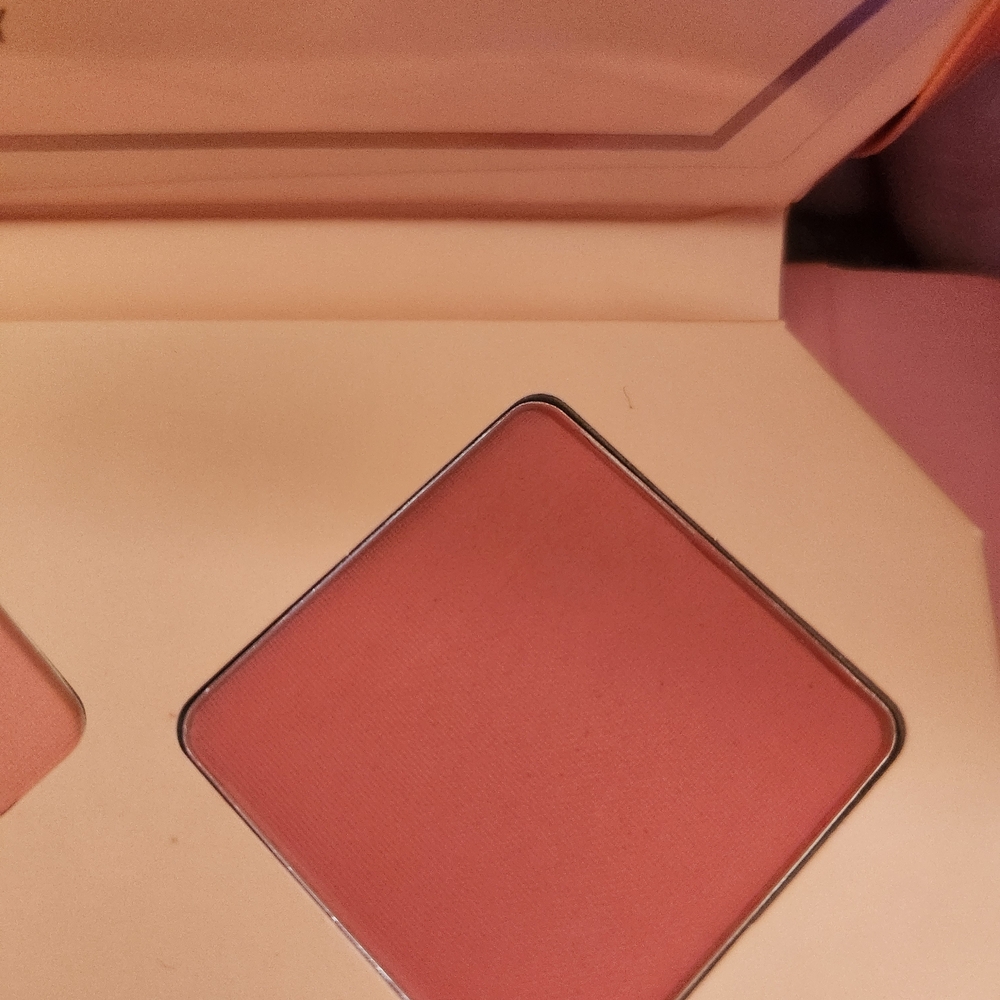 ĀTHR Beauty Crystal Charged Cheek Palette - Picture 6 of 8
